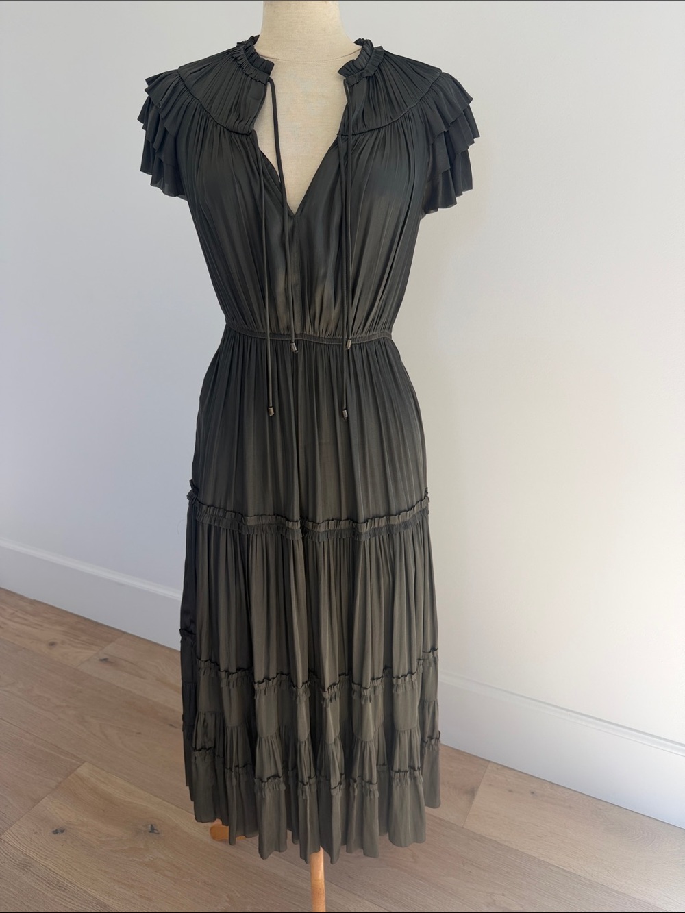 Women's dark khaki green Tiered Ruffle Midi Dress